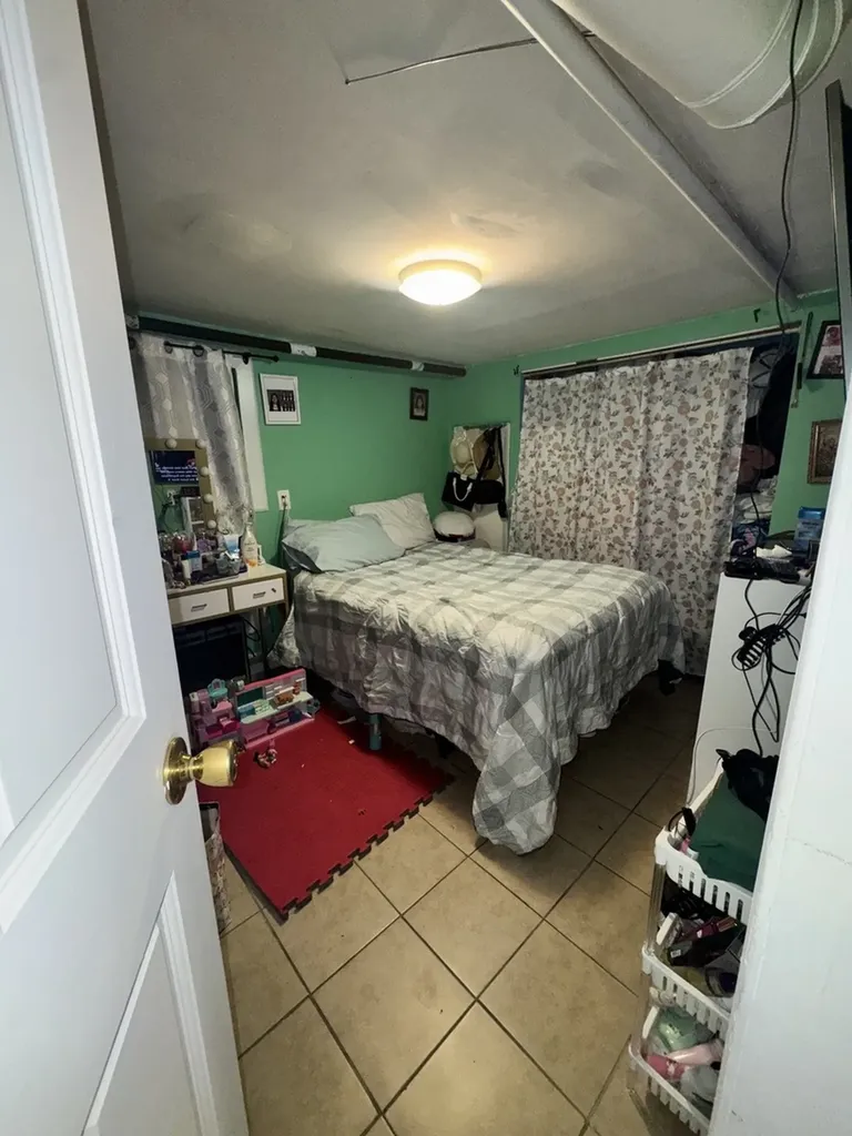 5015 North Kimberly Avenue Chicago IL 60630