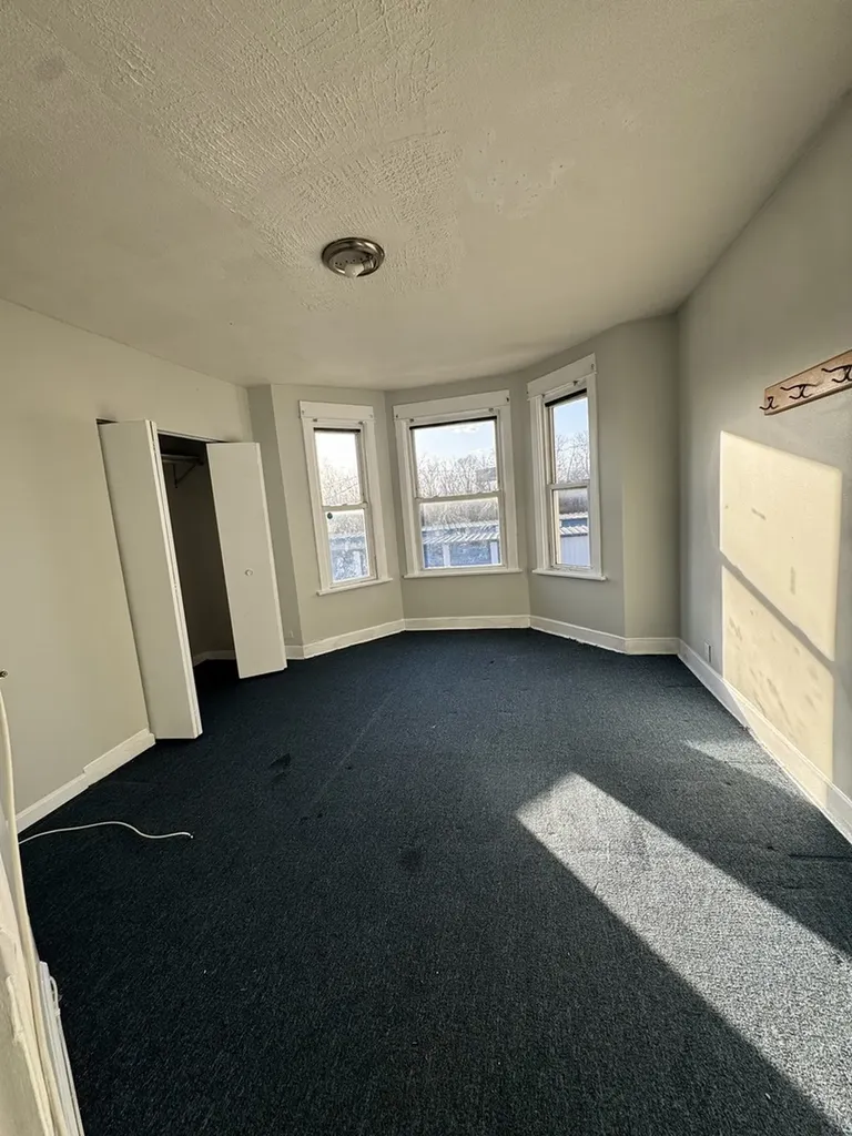 5015 North Kimberly Avenue Chicago IL 60630