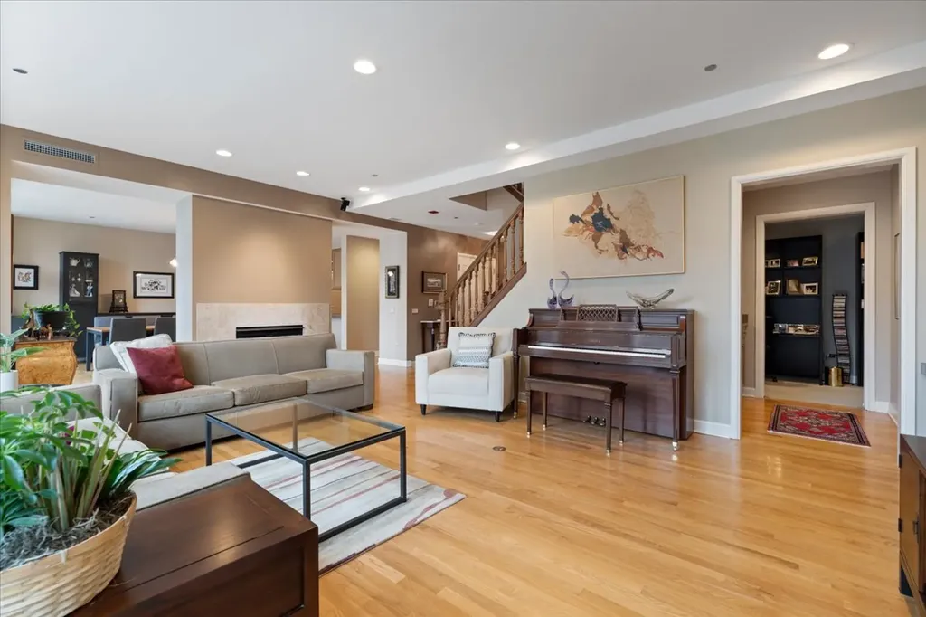 415 East North Water Street Chicago IL 60611