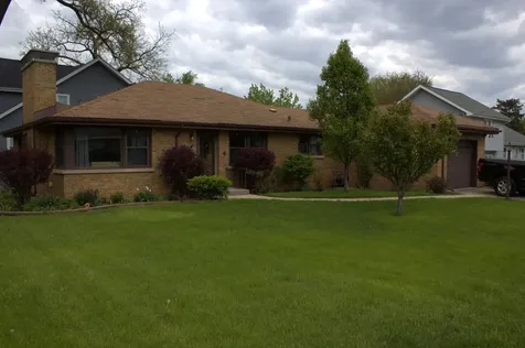 4 East Madison Street Villa Park IL 60181