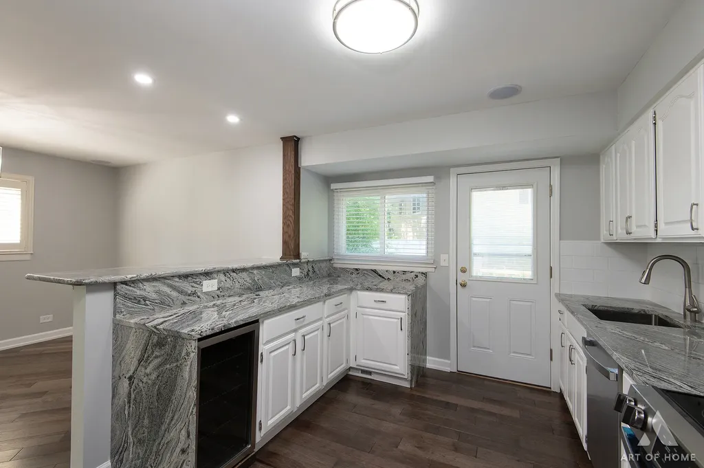 6425 Clark Drive Woodridge IL 60517