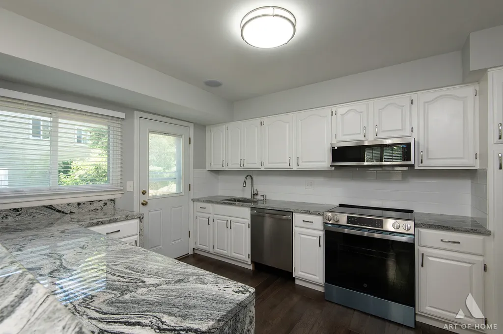 6425 Clark Drive Woodridge IL 60517