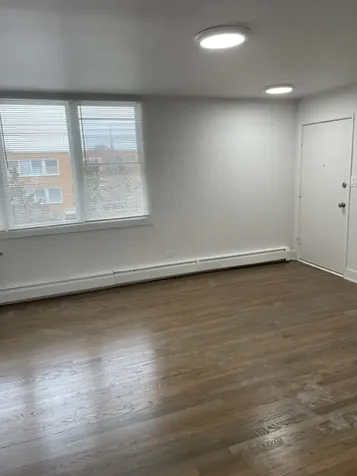 2515 West Jerome Street Chicago IL 60645