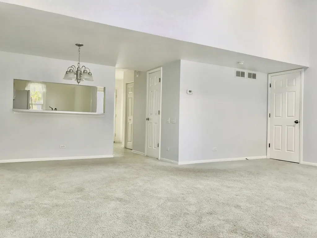 241 Shadybrook Lane Aurora IL 60504
