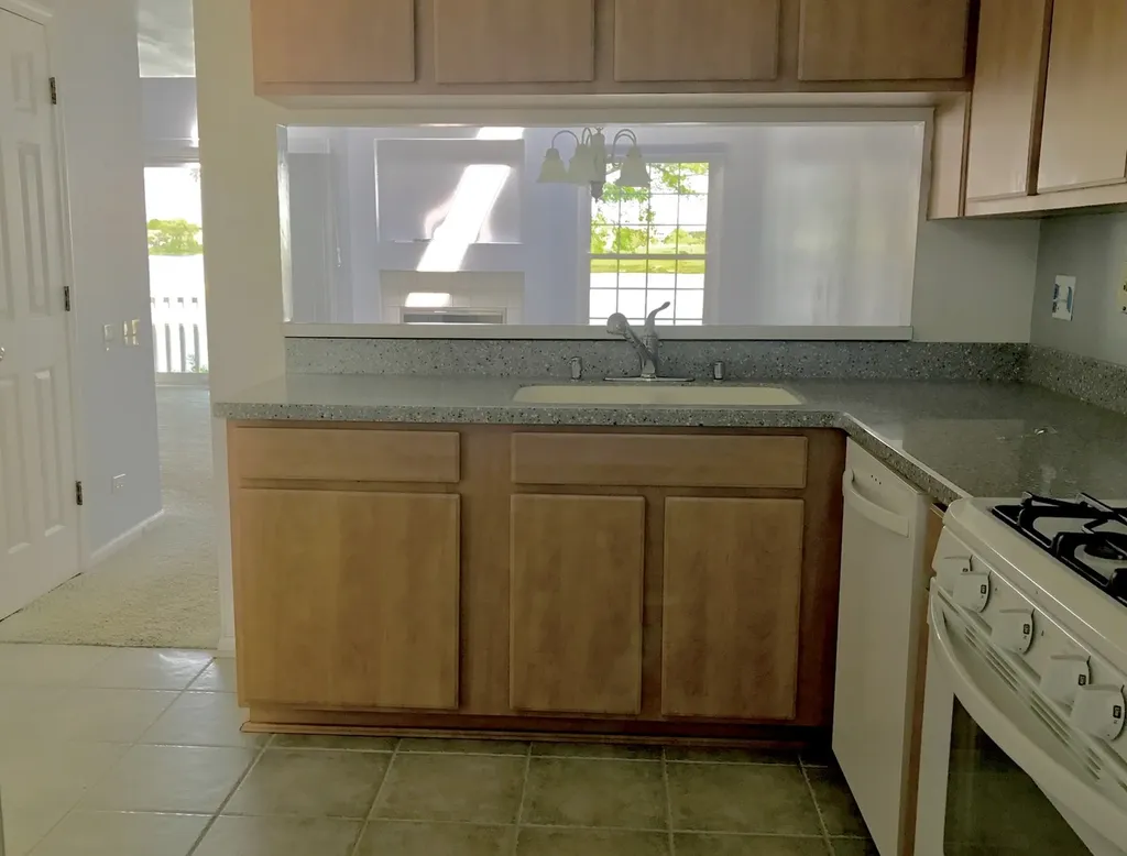 241 Shadybrook Lane Aurora IL 60504