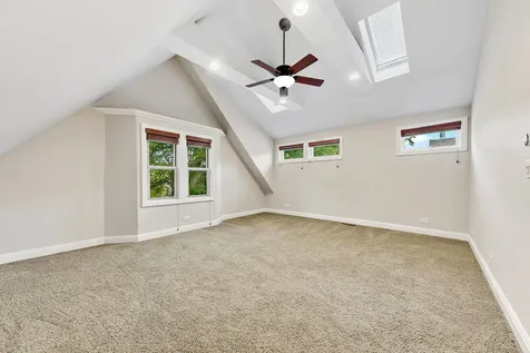 3722 North Bosworth Avenue Chicago IL 60613