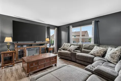 1902 Wildspring Parkway Joliet IL 60431