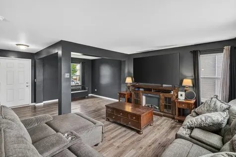 1902 Wildspring Parkway Joliet IL 60431