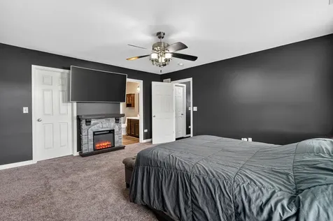 1902 Wildspring Parkway Joliet IL 60431