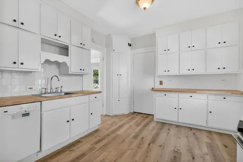 807 Farragut Place Joliet IL 60435