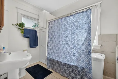 807 Farragut Place Joliet IL 60435