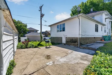 807 Farragut Place Joliet IL 60435
