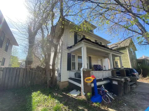 1216 South Rotzler Avenue Freeport IL 61032