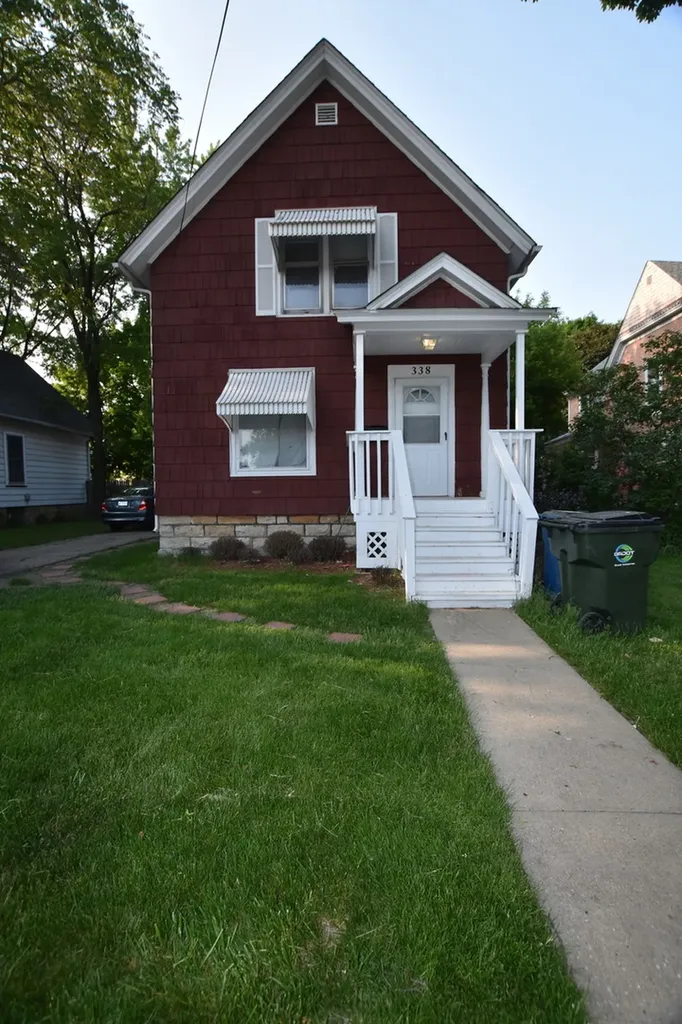 338 Marion Avenue Aurora IL 60505