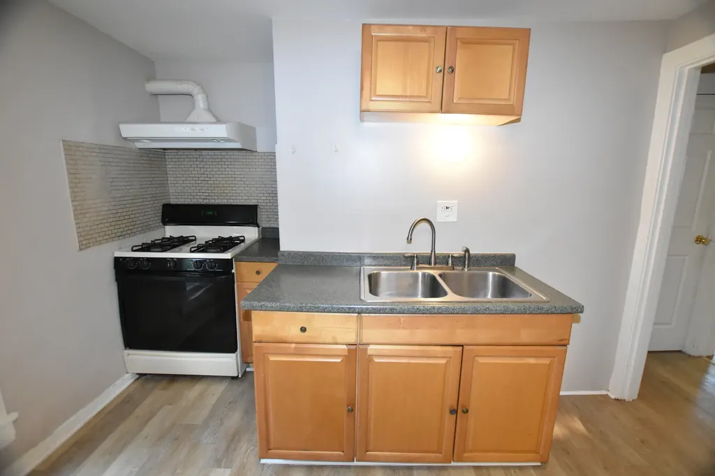 338 Marion Avenue Aurora IL 60505