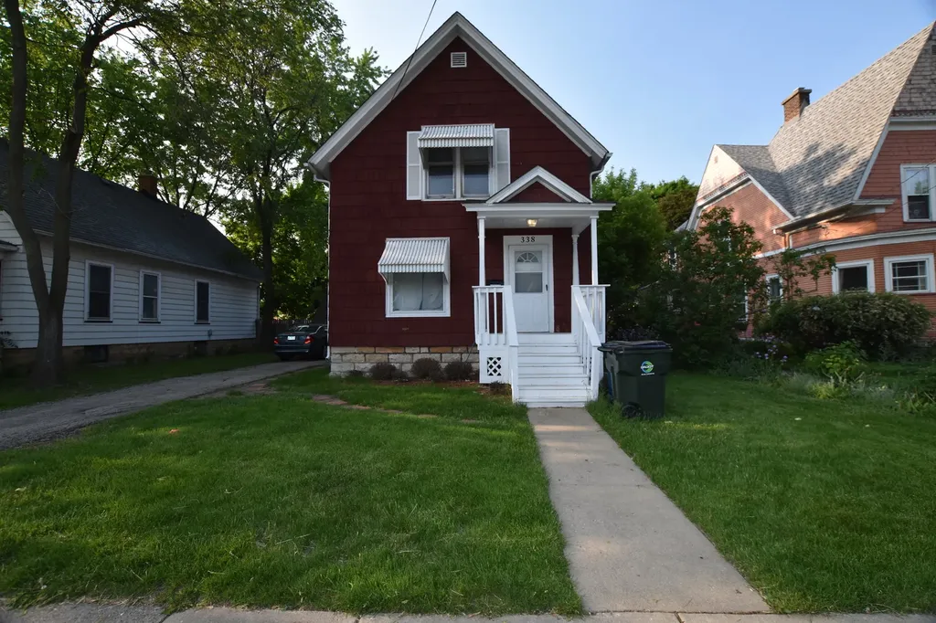 338 Marion Avenue Aurora IL 60505