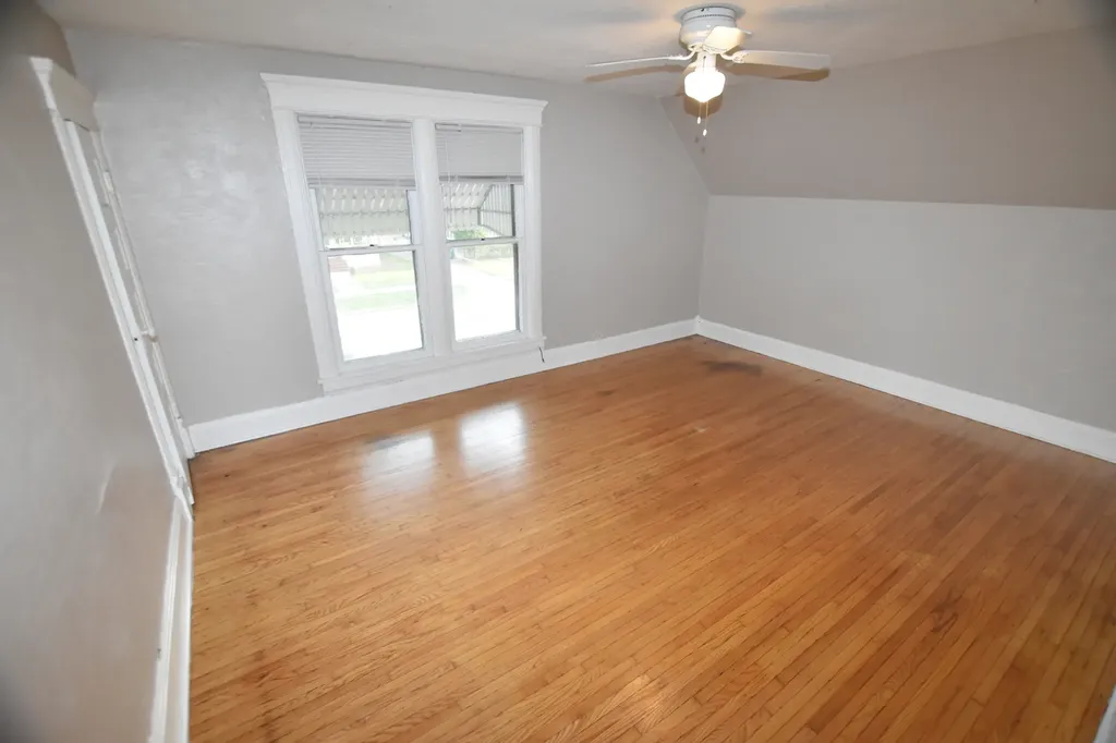 338 Marion Avenue Aurora IL 60505