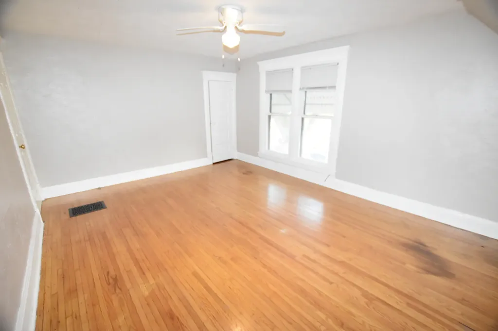 338 Marion Avenue Aurora IL 60505
