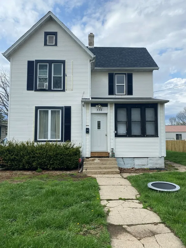 536 West American Street Freeport IL 61032