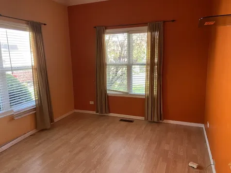 586 Chestnut Drive Oswego IL 60543
