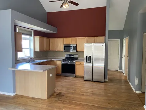 586 Chestnut Drive Oswego IL 60543