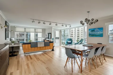 1313 North Ritchie Court Chicago IL 60610