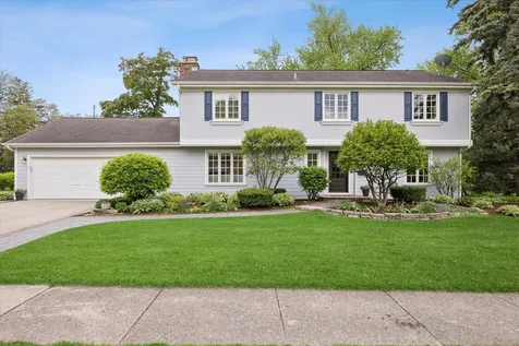698 North Kenilworth Avenue Glen Ellyn IL 60137