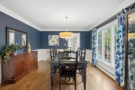 698 North Kenilworth Avenue Glen Ellyn IL 60137