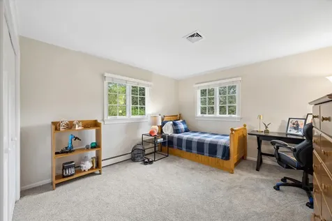 698 North Kenilworth Avenue Glen Ellyn IL 60137