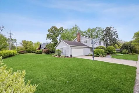 698 North Kenilworth Avenue Glen Ellyn IL 60137