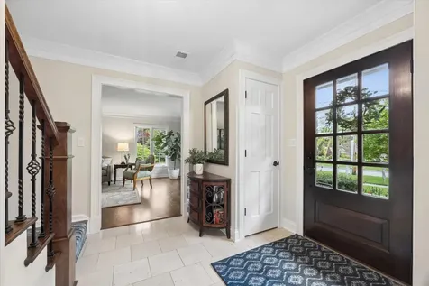 698 North Kenilworth Avenue Glen Ellyn IL 60137