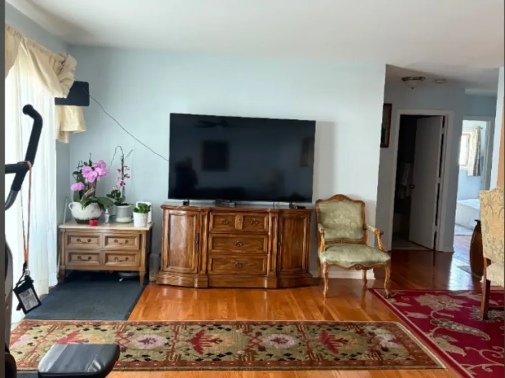 551 Carlysle Drive Clarendon Hills IL 60514