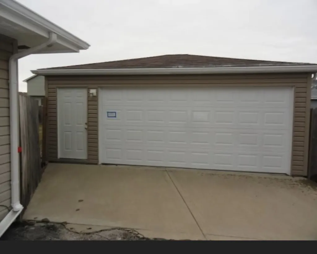 6908 Townsend Boulevard Plainfield IL 60586