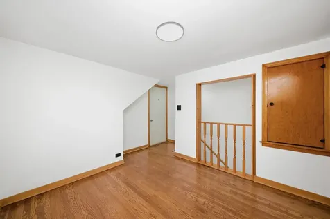18409 Oakwood Avenue Lansing IL 60438