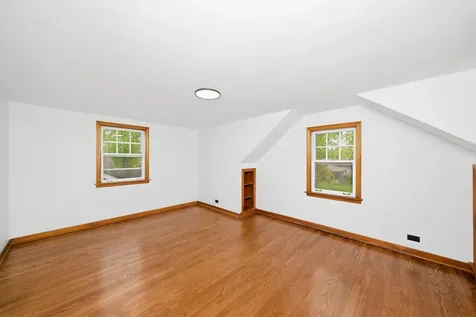 18409 Oakwood Avenue Lansing IL 60438
