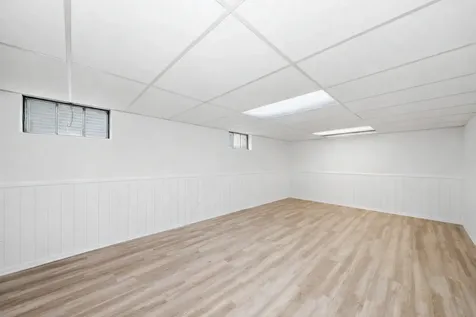 18409 Oakwood Avenue Lansing IL 60438