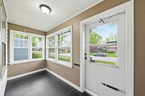 18409 Oakwood Avenue Lansing IL 60438