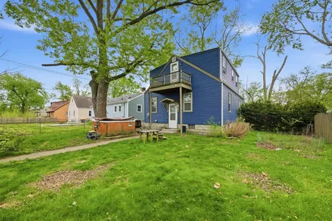 18409 Oakwood Avenue Lansing IL 60438