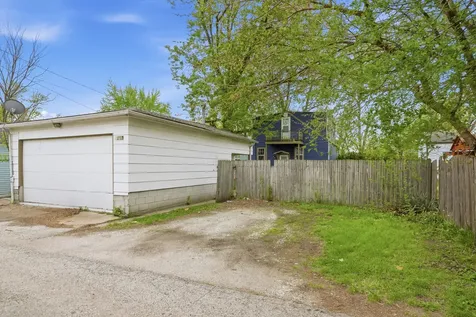 18409 Oakwood Avenue Lansing IL 60438