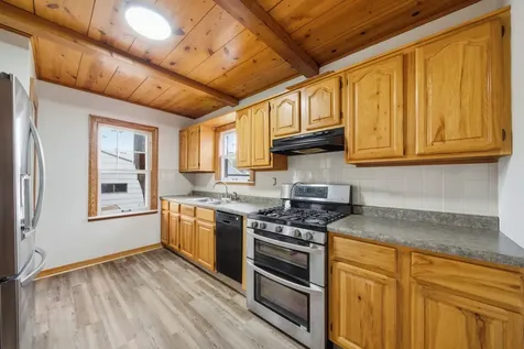 18409 Oakwood Avenue Lansing IL 60438
