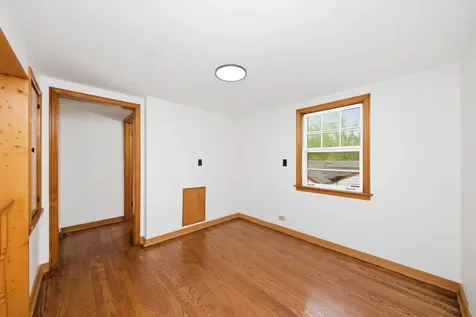 18409 Oakwood Avenue Lansing IL 60438