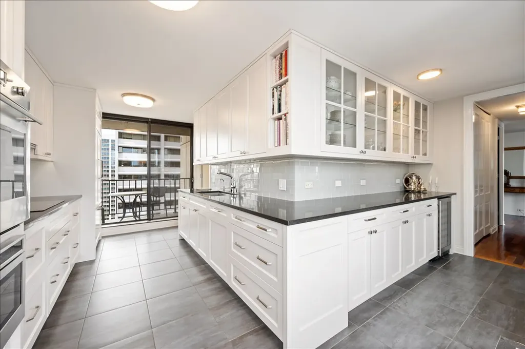 1410 North State Parkway Chicago IL 60610