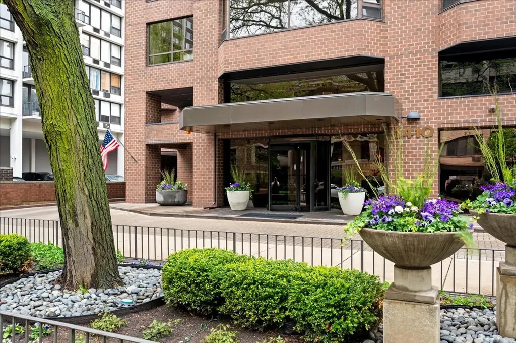1410 North State Parkway Chicago IL 60610