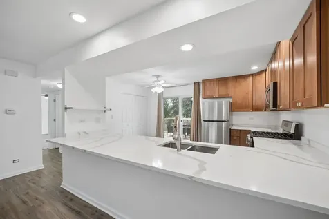 644 Dover Drive Elgin IL 60120