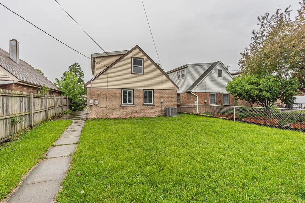 6031 South Merrimac Avenue Chicago IL 60638