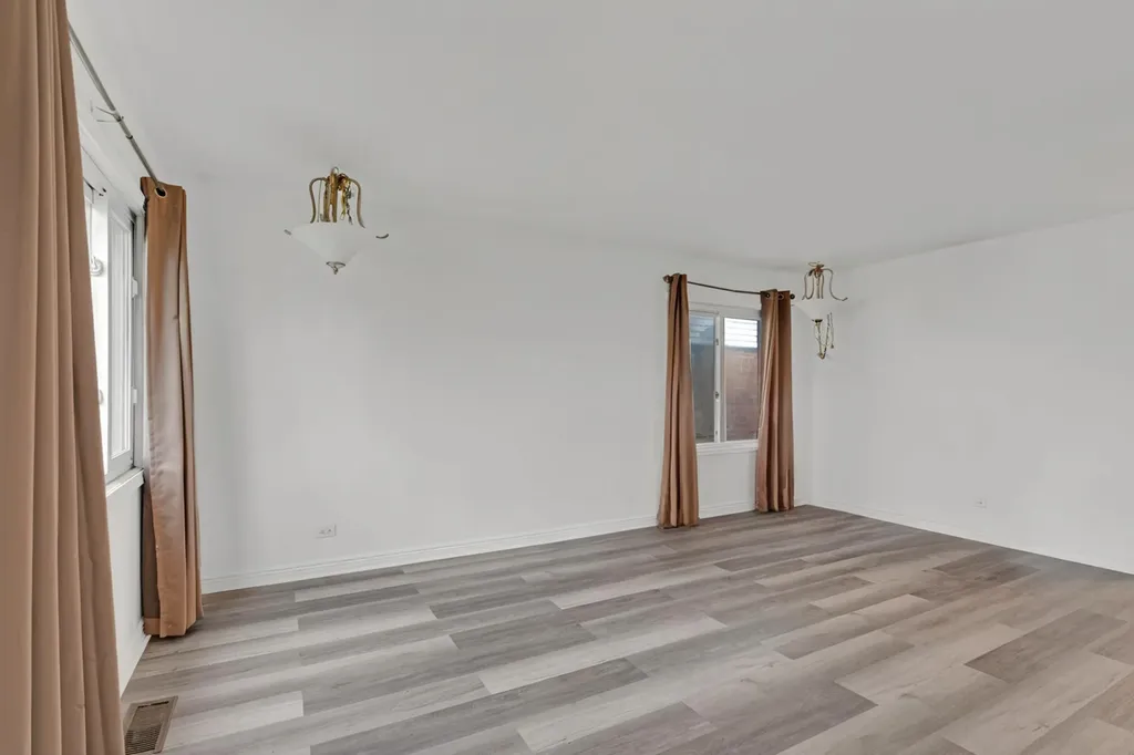 6031 South Merrimac Avenue Chicago IL 60638
