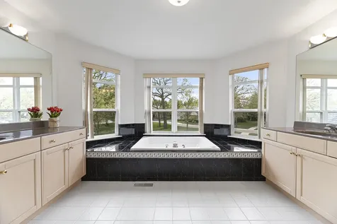 47 Holabird Circle Highwood IL 60040