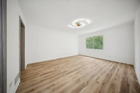567 Cress Creek Lane Crystal Lake IL 60014