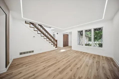 567 Cress Creek Lane Crystal Lake IL 60014
