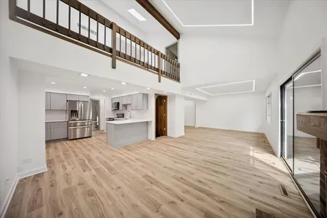 567 Cress Creek Lane Crystal Lake IL 60014